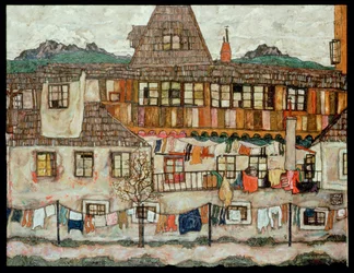 Haus mit trocknender Wäsche
