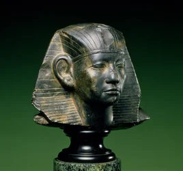 Kopf von König Amenemhat III, aus Assuan, Mittleres Reich, 1842-1797 v. Chr.