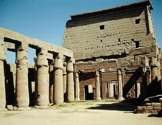Peristylhof