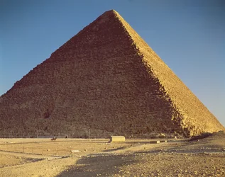Die Große Pyramide von Khufu (ca. 2551-2528 v. Chr.) Altes Reich