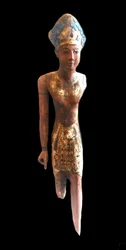 Ein König, Ramses II oder der vergöttlichte frühere König Amenophis