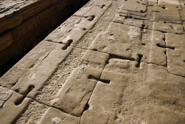 Ägyptische Antike: Detail des Daches, Hathor-Tempel, Dendera, Ägypten