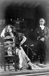 Julia Neilson und Horace Hodges in Der scharlachrote Pimpernel, ca. 1905