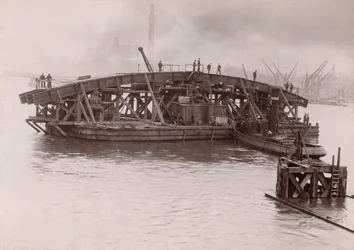 Bau der Vauxhall-Brücke, London, 1903-1904