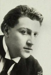 Porträt von Sacha Guitry