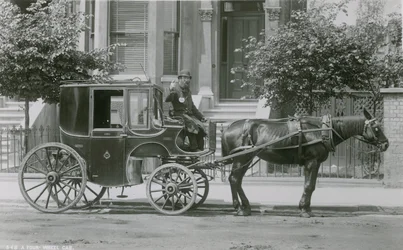 Ein vierrädriges Taxi