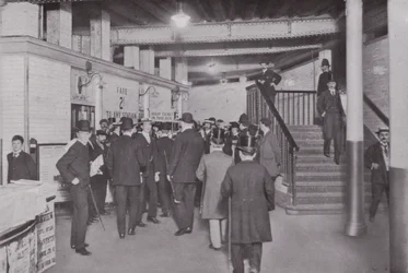 Am Bank Station der Central London Railway, Eingang