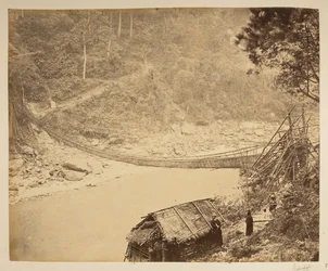 Hängebrücke aus Rohr über den Teesta, Richtung Bhootan. Ansichten von Darjeeling. 1870er Jahre