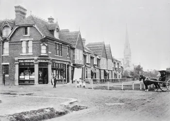 Ecke von Chase Side und Chase Green Avenue, um 1890 (s/w Foto)