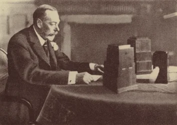 George V. sendet seine Weihnachtsbotschaft an das Britische Commonwealth und Empire