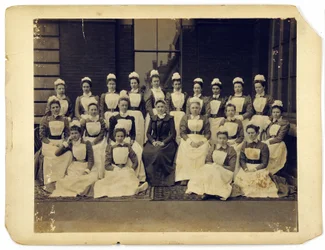 Gruppenporträt des medizinischen Personals des St. Thomas Krankenhauses