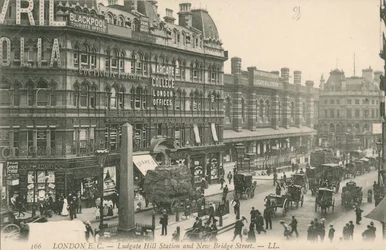 Ludgate Hill Station und New Bridge Street, London