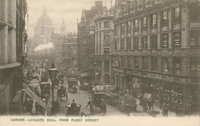 Ludgate Hill von der Fleet Street, London
