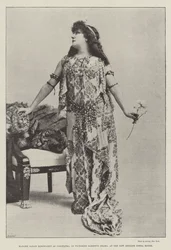 Madame Sarah Bernhardt als Cleopatra in Victorien Sardous Drama im New English Opera House