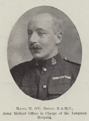 Major M OC Drury, RAMC, leitender Sanitätsoffizier des Langman-Hospitals