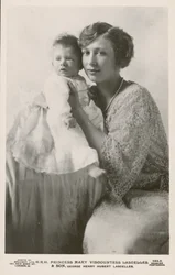 Prinzessin Mary, Viscountess Lascelles, mit ihrem ältesten Sohn George