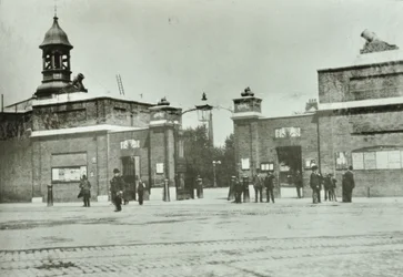 Haupttor des Königlichen Arsenals, 1890