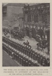 Der Herzog und die Herzogin von Cornwall und York auf dem Weg zum Mittagessen im Offiziershaus der Royal Fusiliers, Gibraltar