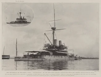 Die Unsichtbarkeit von Kriegsschiffen, HMS Devastation in der neuen grauen Farbe im Vergleich zum früheren schwarz gestrichenen Rumpf