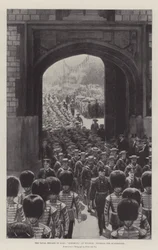 Die Marinebrigade der HMS Powerful in Windsor, die in den Innenhof einzieht