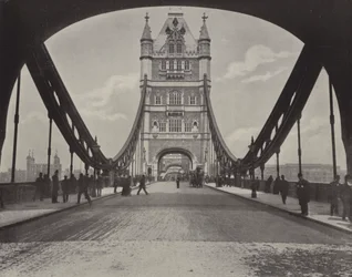 Der Tower Bridge