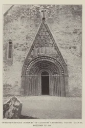 Türöffnung aus dem 12. Jahrhundert der Clonfert-Kathedrale, County Galway, gegründet 558