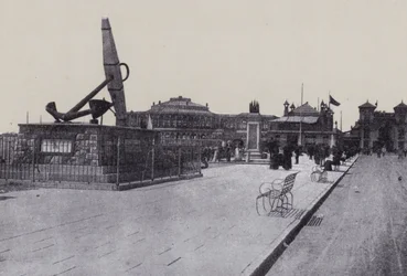Siegesanker und Pier