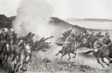 Eine Granate der Marinebrigade vertreibt Buren hinter den Sieben Schwestern Kojes während der Aktion am 7. März