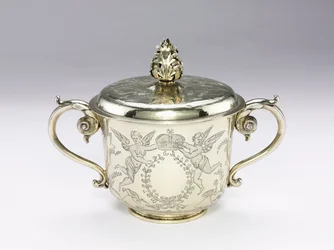 Gedeckter Becher, 1686
