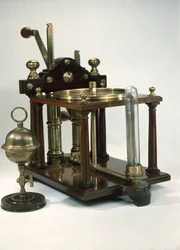 Doppelzylinder-Luftpumpe mit Magdeburger Halbkugeln, ca. 1800