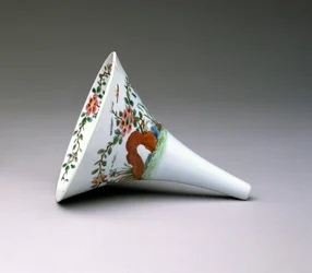 Famille-Rose-Weintrichter, Worcester-Porzellan, 1753-55