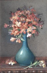 Blumen in einer blauen Vase