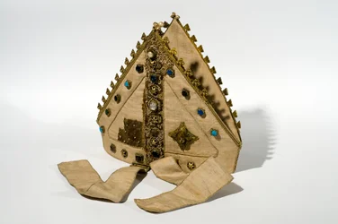 Mitra von William of Wykeham, Rückansicht