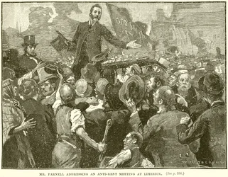 Mr. Parnell spricht bei einem Anti-Miet-Treffen in Limerick
