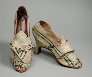 Paar Frauenschuhe, ca. 1780
