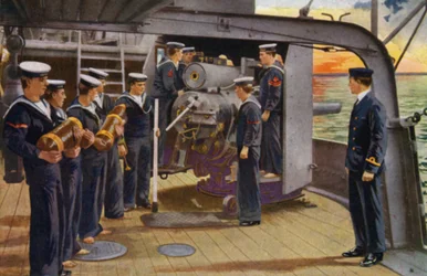 Royal Naval Barracks, Chatham: Mit der Flotte, Geschützmannschaft übt an einer 6-Zoll-Kanone