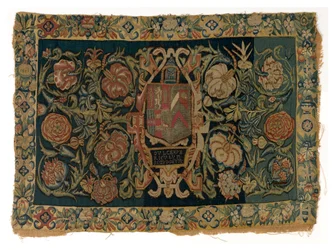 Langer Wandteppich-Kissenbezug mit den Wappen von Walter Jones und seiner Frau Eleanor Pope, möglicherweise hergestellt in Sheldon, England, nach 1600