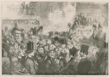 Die Friedensilluminationen: Eine Straßenszene