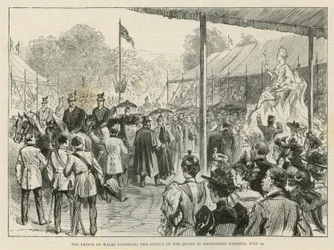 Der Prinz von Wales enthüllt die Statue der Königin in den Kensington Gardens