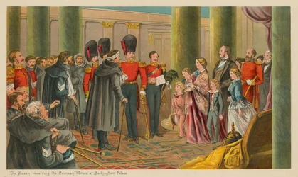 Die Königin empfängt die Krim-Helden im Buckingham Palace