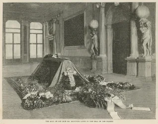 Der Leichnam des verstorbenen Mr. Browning in der Halle des Palazzo Rezzonico, Venedig