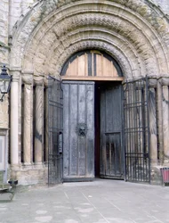 Ansicht der Nordtür der Kathedrale von Durham
