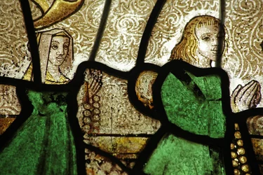 Fenster n2 mit Stiftern - Familie Harys