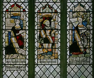 Fenster w2 zeigt Elizabeth Pigot, Sir Thomas Clopton, Catherine Mylde