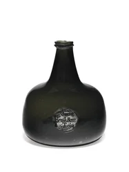 Weinflasche in Mallet-Form mit Schnurrand und eingedrücktem Boden, 1714