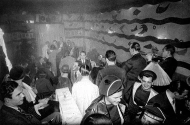 Eine Taverne in Montparnasse, Paris, 1931