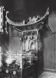 Pu to shan, Fa yu sze, Chekiang, Kloster des Regenrechts auf Pu to Insel, Altar der Perlengöttin