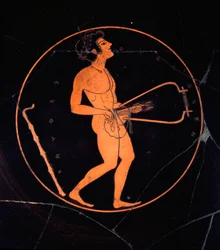 Etruskische Kunst: Kylix aus schwarzer Terrakotta, dekoriert mit der Darstellung eines Leierspielers. Aus dem Grab der griechischen Vasen. Nekropole von Banditaccia. Cerveteri. 6. oder 5. Jahrhundert v. Chr. Rom, Museo Nazionale di Villa Giulia