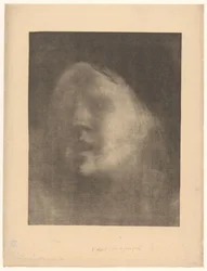 Gesicht einer sprechenden jungen Frau