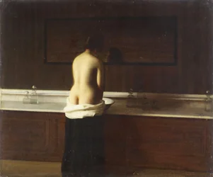 Junge Frau bei ihrer Toilette